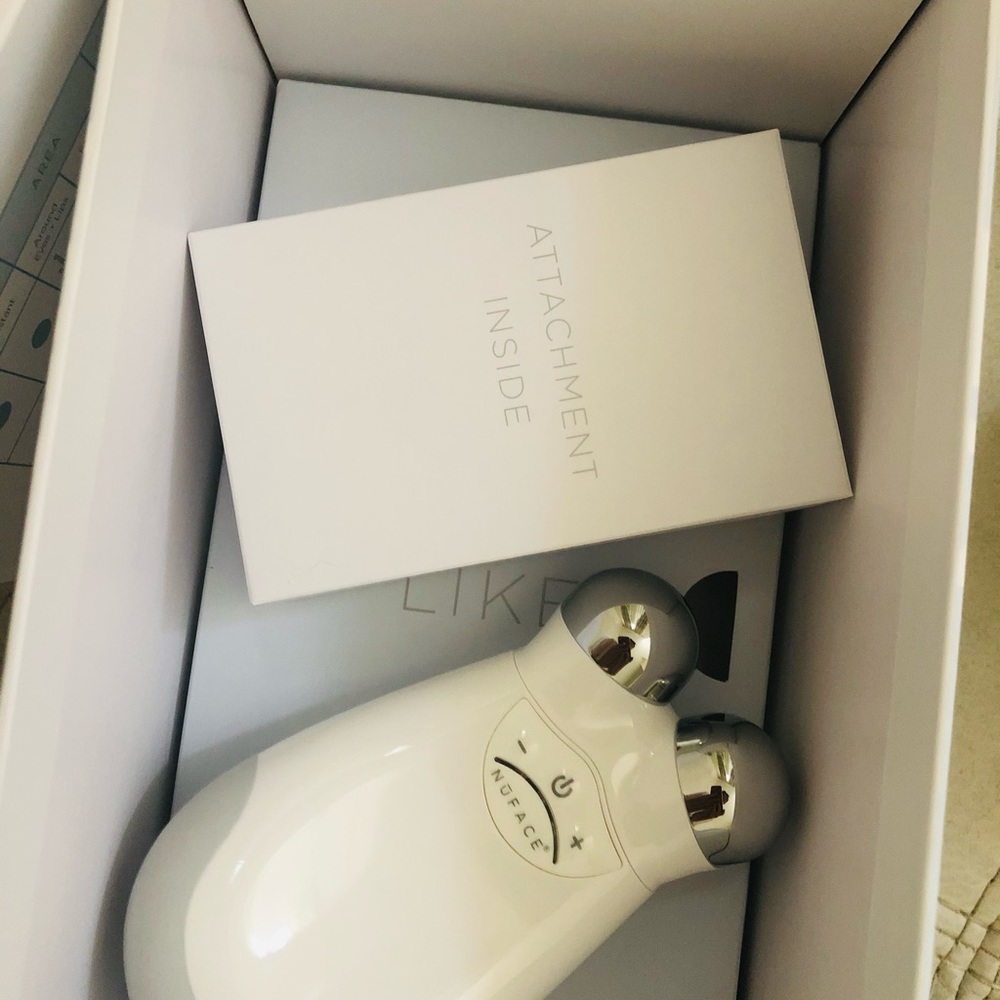 NuFACE Trinity® Complete
Facial Toning Kit